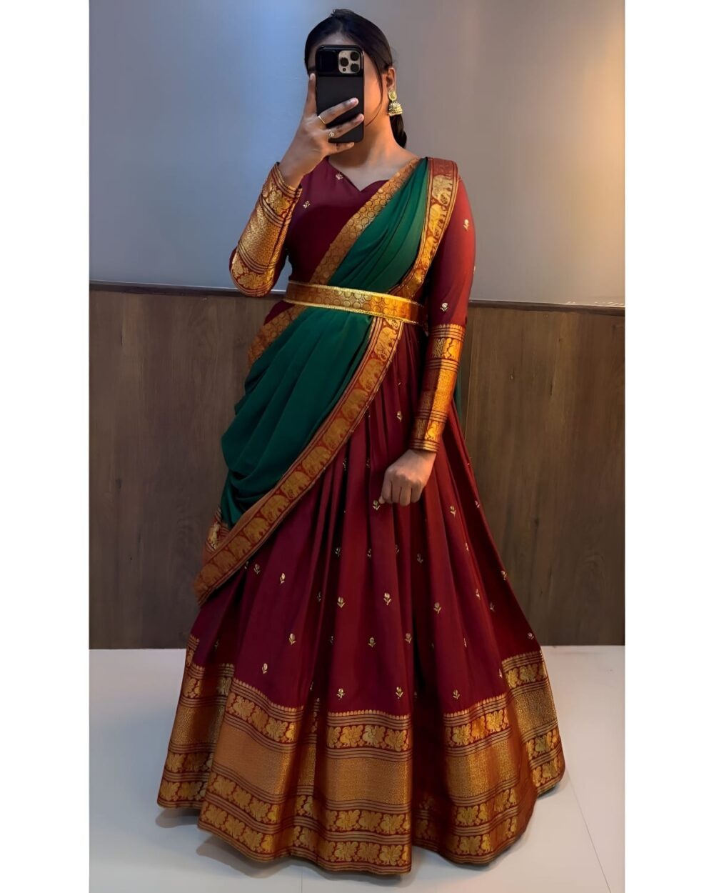 Traditional gowns - Image 2