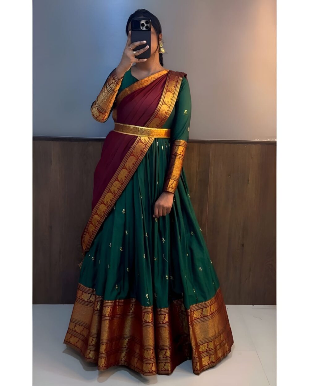 Traditional gowns - Image 2
