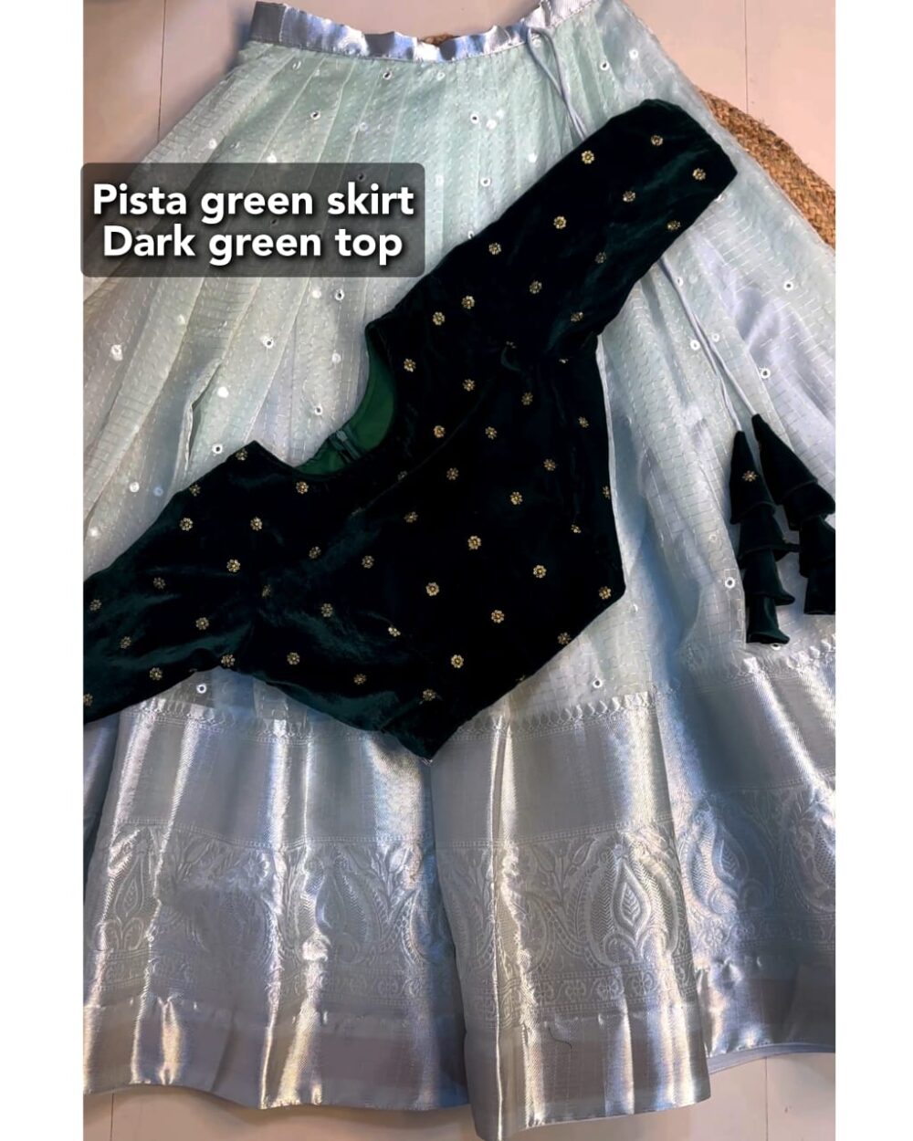 A Velvet outfit - Image 2