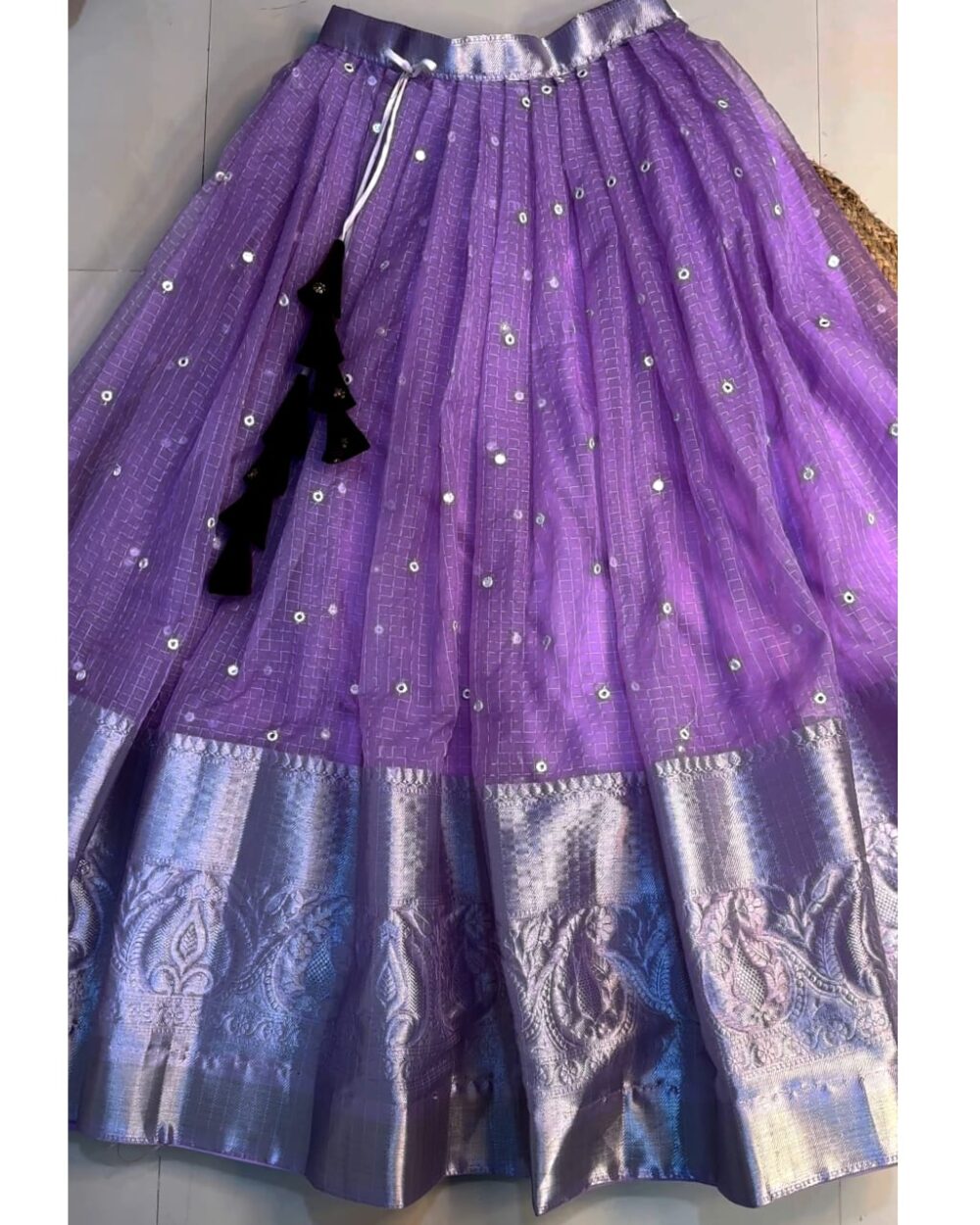 A Velvet outfit - Image 2