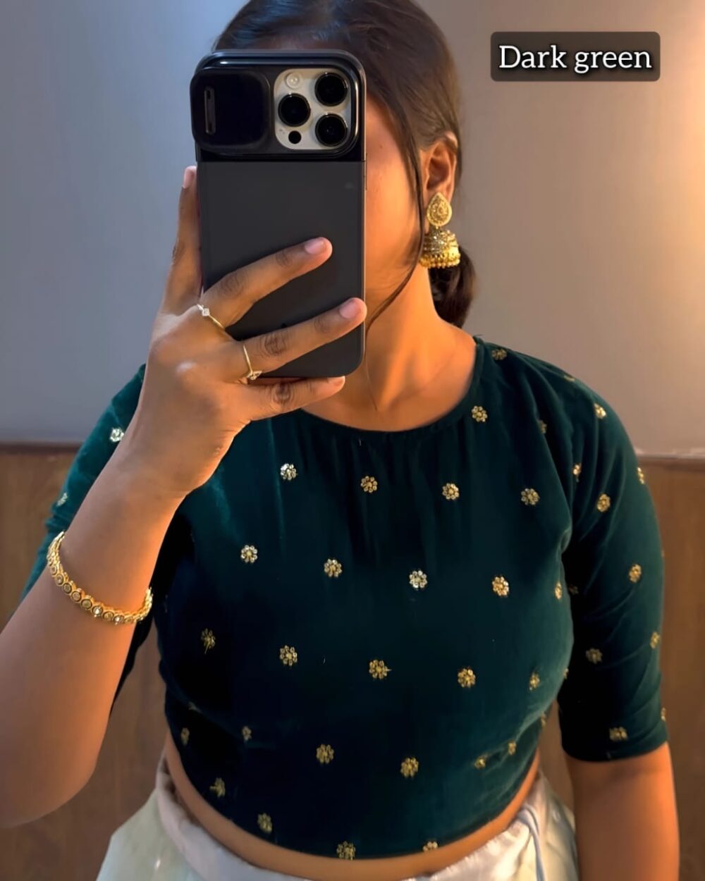 A Velvet outfit - Image 4
