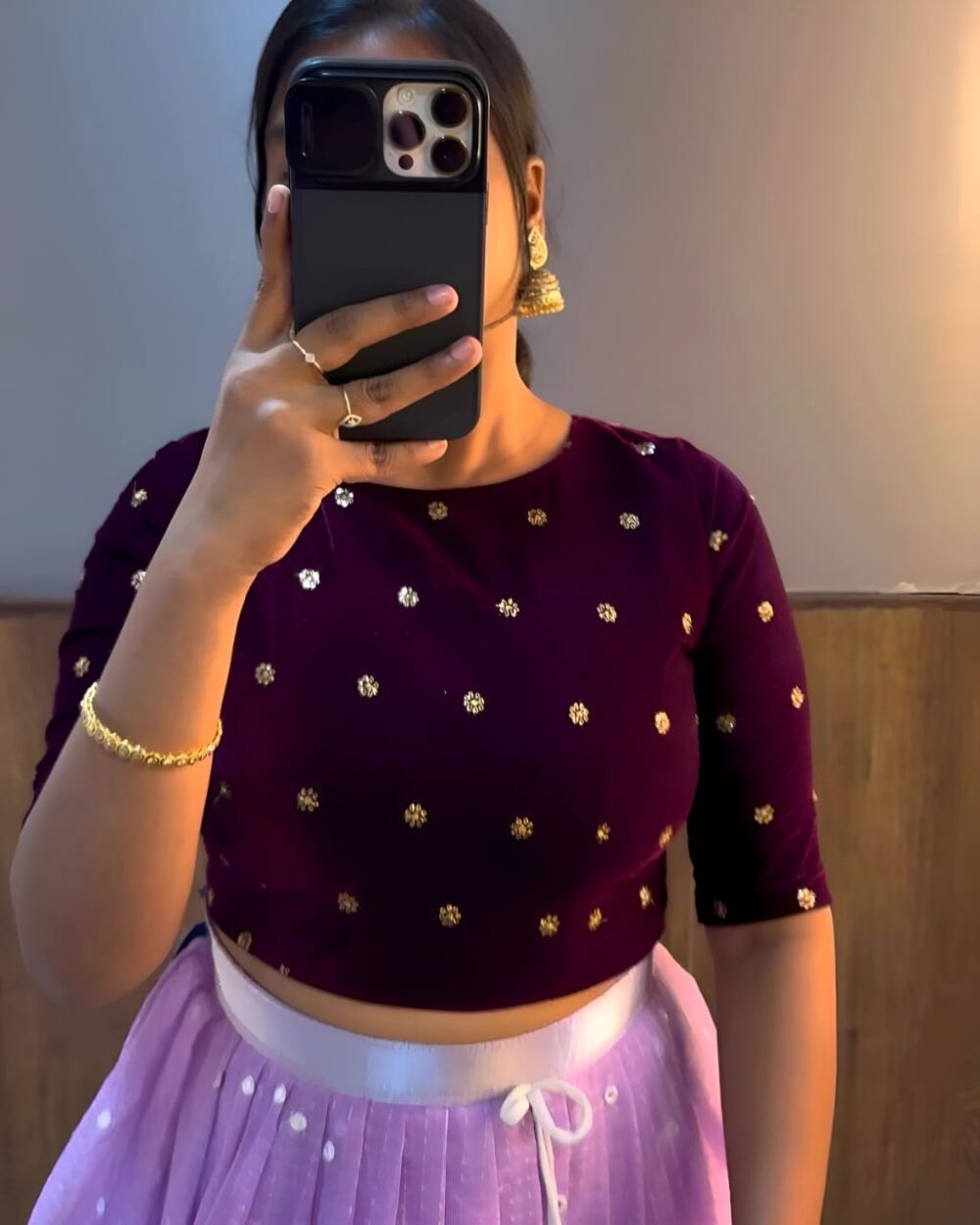 A Velvet outfit - Image 4