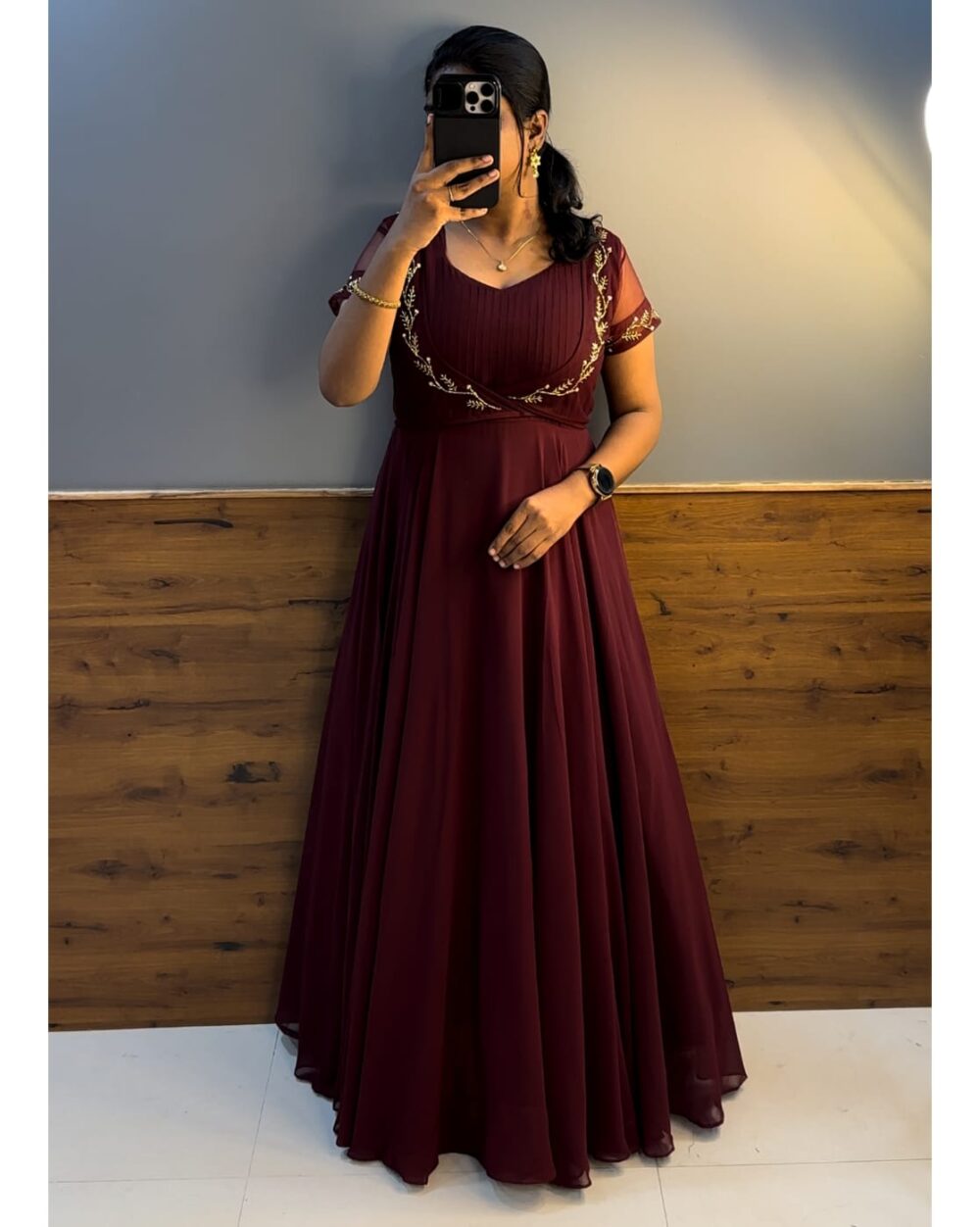 1 Gown + Coat - Image 4
