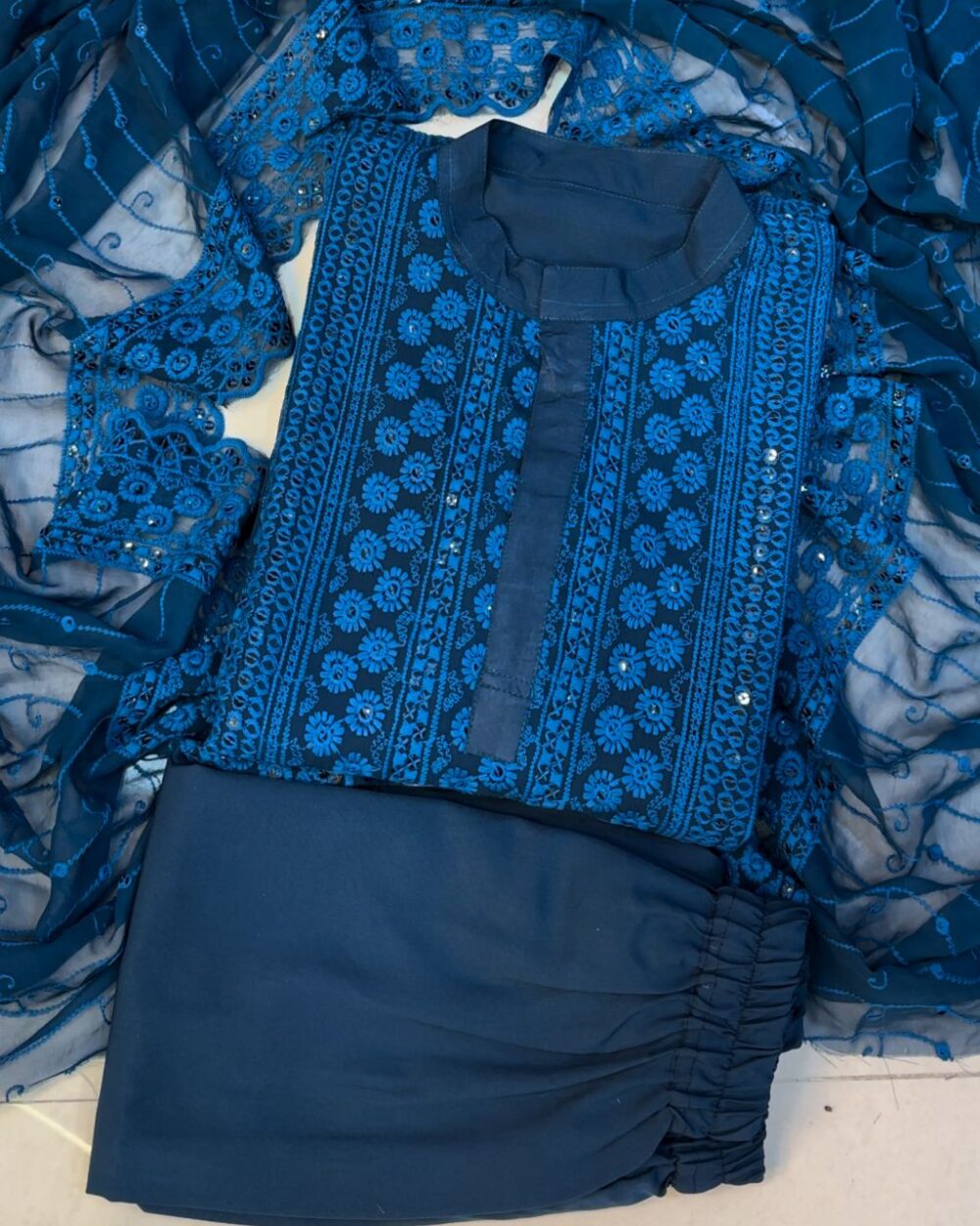 Chikankari kurti