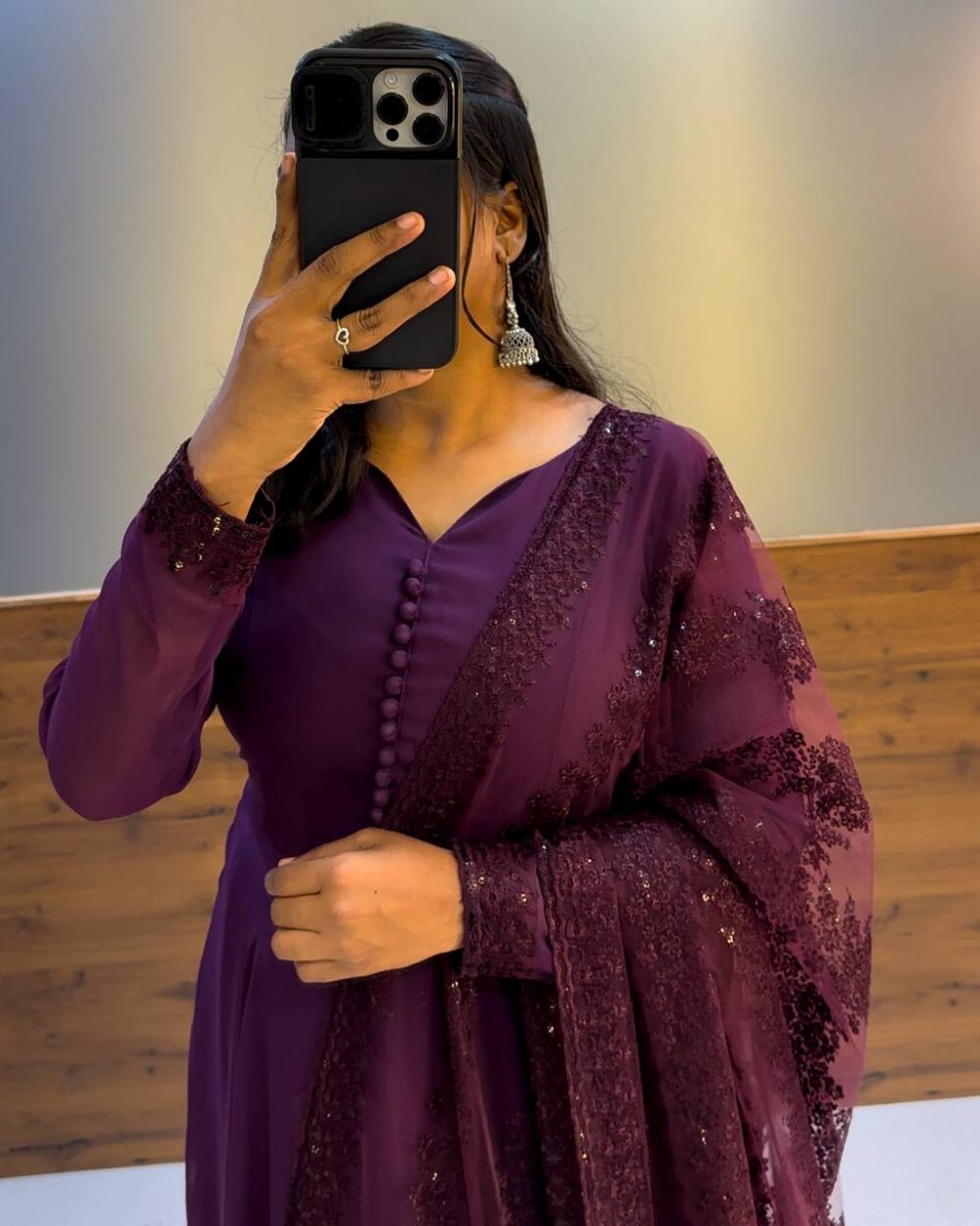 1 Pongal Gown wine - Image 4