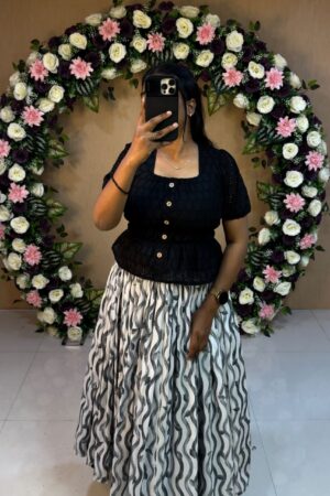 1 Hakoba Top + skirt